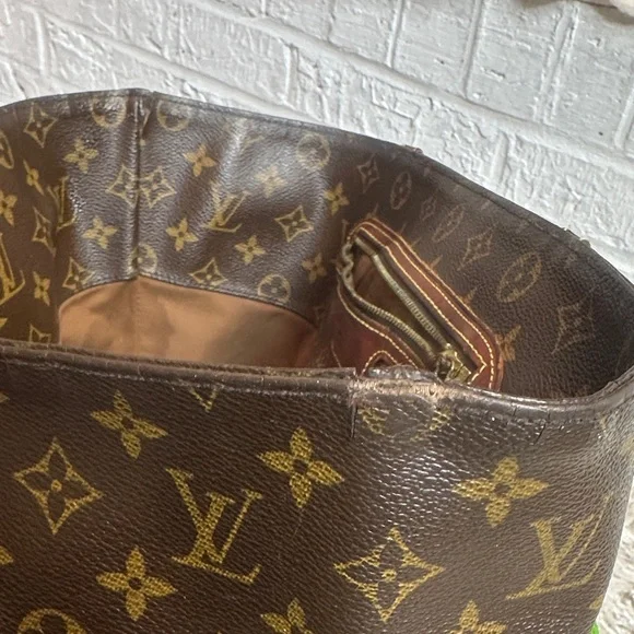 Pre-Loved Authentic. LV Luxury Brown Monogram Tote Bag - Picture 12 of 16